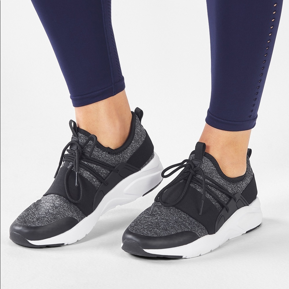 Fabletics new Zuma Studio Sneakers Black/White 6